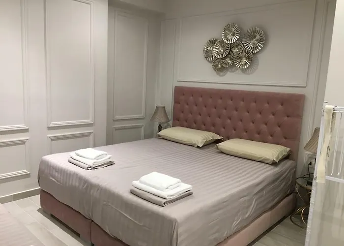 Onira Luxury Rooms